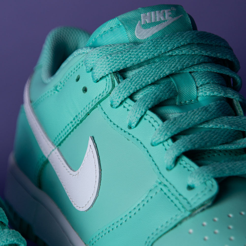 NIKE DUNK LOW (GS) / EMERALD RISE-WHITE