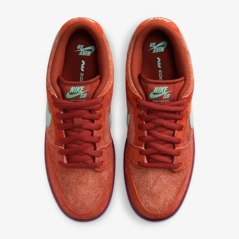NIKE SB DUNK LOW PRO PRM Mystic Red and Rosewood
