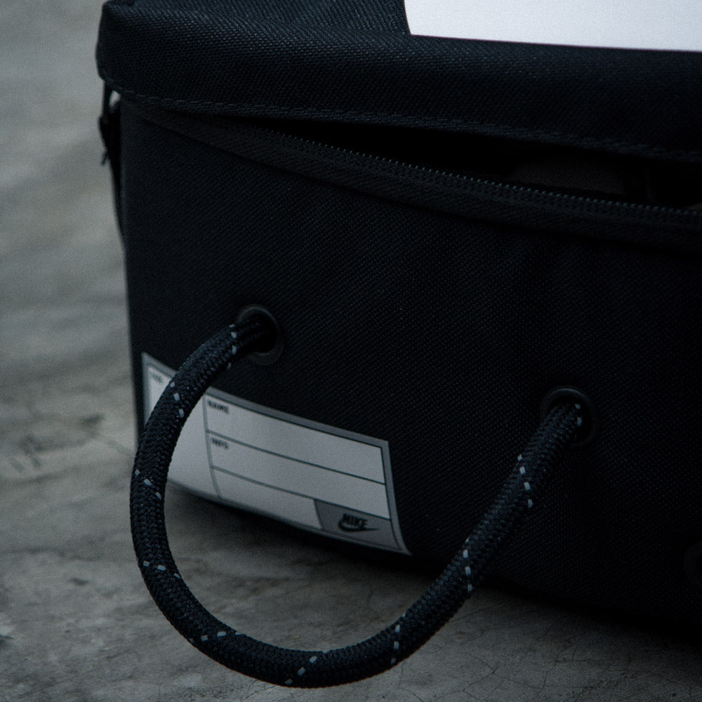 NK SHOE BOX BAG SMALL / PRM / BLACK-BLACK-WHITE