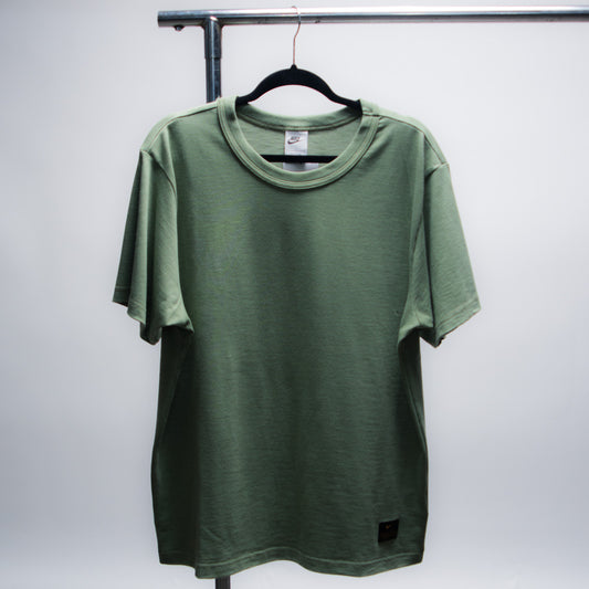 M NL SS KNIT TOP / OIL GREEN-NEUTRAL OLIVE