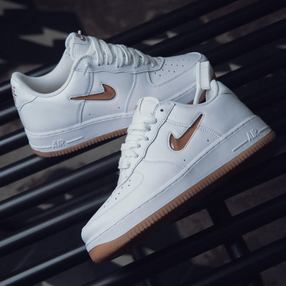 AIR FORCE 1 LOW RETRO / WHITE-GUM MED BROWN